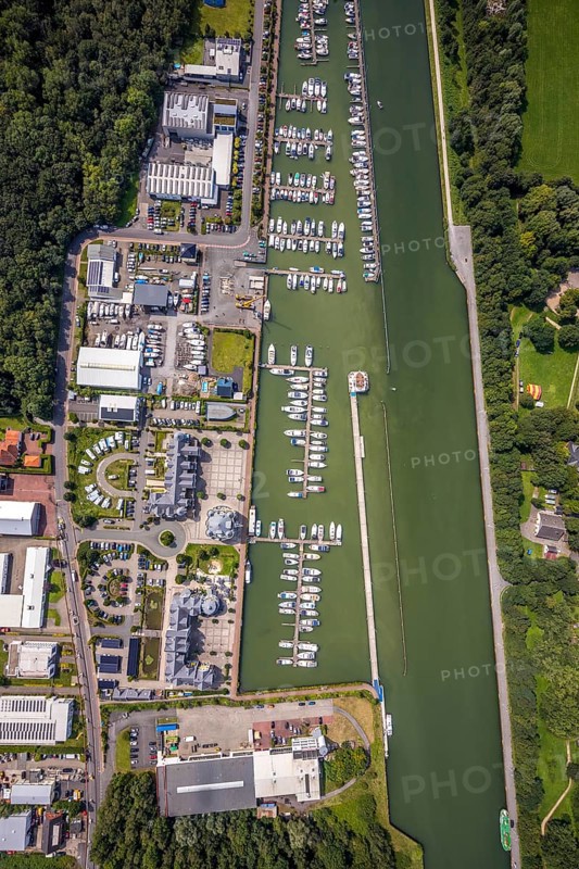 Aerial view, Yacht harbour Marina Rünthe in Bergkamen, Ruhr area, North Rhine-Westphalia, Germany, Bergkamen, inland navigation, DE, Datteln-Hamm canal, Europe, aerial view, aerial photography, aerial photography, motor boats, overview, bird's eye view, yachts, marina, birds-eyes view, overview
