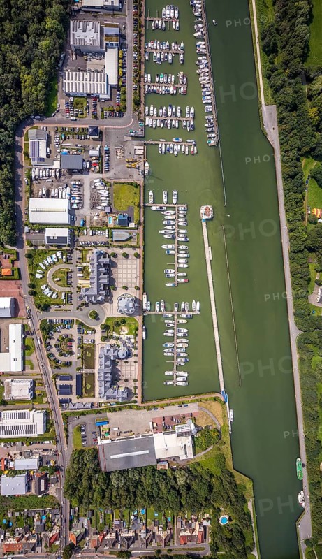 Aerial view, Yacht harbour Marina Rünthe in Bergkamen, Ruhr area, North Rhine-Westphalia, Germany, Bergkamen, inland navigation, DE, Datteln-Hamm canal, Europe, aerial view, aerial photography, aerial photography, motor boats, overview, bird's eye view, yachts, marina, birds-eyes view, overview