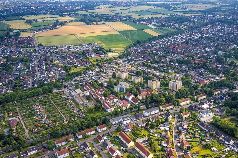 Aerial view of the AWO retirement home Hermann-Görlitz-Seniorenzentrum, Bergkamen, Ruhr area, North Rhine-Westphalia, Germany, DE, Europe, aerial photo, birds-eyes view, aerial photography, aerial photography, overview, bird's eye view, retirement home, nursing home, retirement residence