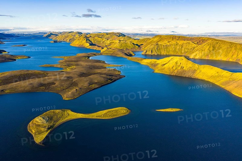 Lake Langisjor in the Icelandic highlands, Vatnajökull National Park, Iceland