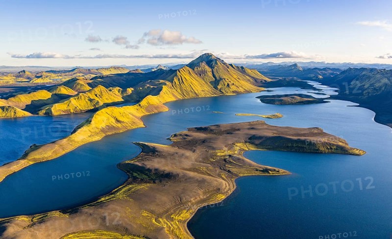 Lake Langisjor in the Icelandic highlands, Vatnajökull National Park, Iceland