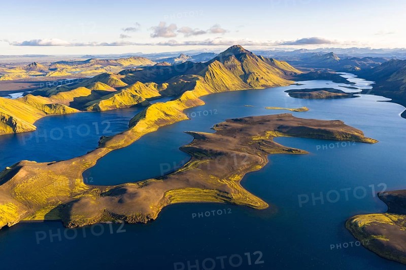 Lake Langisjor in the Icelandic highlands, Vatnajökull National Park, Iceland