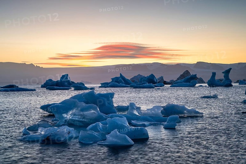 Iceberg in the Jökulsarlon glacier lagoon, Vatnajökull National Park, South Iceland, Iceland