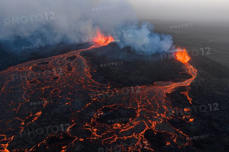 Volcanic eruption, Sundhnúkur crater chain, near Grindavik, Reykjanes Peninsula, Southwest Iceland, Iceland
