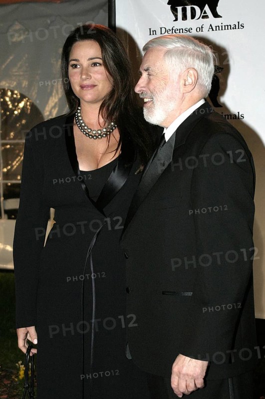 Dr. Elliot M. Katz and Keely Shaye Smith at the the 2nd Annual Guardian IDA Awards fundraiser held at Paramount Studios in Hollywood, USA on October 30, 2004, Hollywood, CA, USA, Los Angeles, California, USA