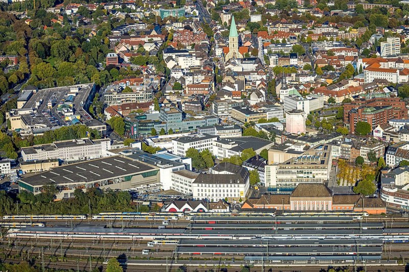 Aerial view, city centre view with evang. St. Paul's Church, city festival with Ferris wheel, platforms of the main station, centre, Hamm, Ruhr area, North Rhine-Westphalia, Germany, place of worship, railway area, station, platform, DE, Deutsche Bahn AG, Europe, religious community, railway tracks, tracks, house of God, main station, main station, holy place, church, church community, denomination, aerial view, aerial photography, aerial photography, religion, religious site, overview, bird's eye view, birds-eyes view, overview