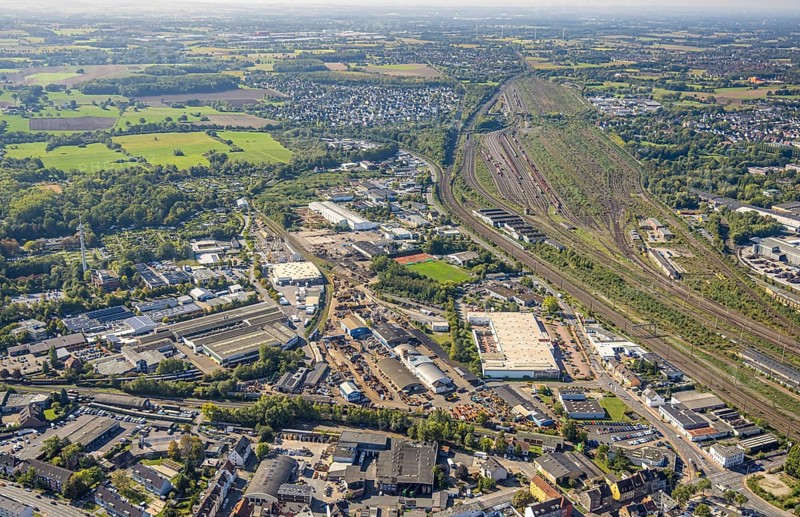 Aerial view, Hamm marshalling yard, Östingstraße industrial estate and Lohauserholz district, animal park, Hamm telecommunications tower transmitter, centre, Hamm, Ruhr area, North Rhine-Westphalia, Germany, DE, Europe, commercial enterprise, commercial area, commercial property, commercial site, commercial use, railway tracks, tracks, property tax, goods trains, real estate, industrial area, industrial site, aerial view, aerial photography, aerial photography, overview, bird's-eye view, residential area, housing and living, residential area, residential quality, residential neighbourhood, housing estate, residential district, birds-eyes view, overview