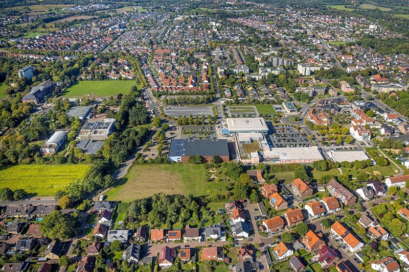 Aerial view, Westpress arena, beta Finanz Eissportarena Hamm, Lidl supermarket, Uentrop, Hamm, Ruhr area, North Rhine-Westphalia, Germany, DE, shopping, shopping centre, shopping plaza, shopping mall, ice rink, Europe, events, culture, art, aerial photography, aerial photography, aerial photography, multi-purpose hall, local supply centre, shopping centre, sports, supermarket, theatre, overview, events, venue, event location, event centre, bird's eye view, birds-eyes view, cultural use, overview