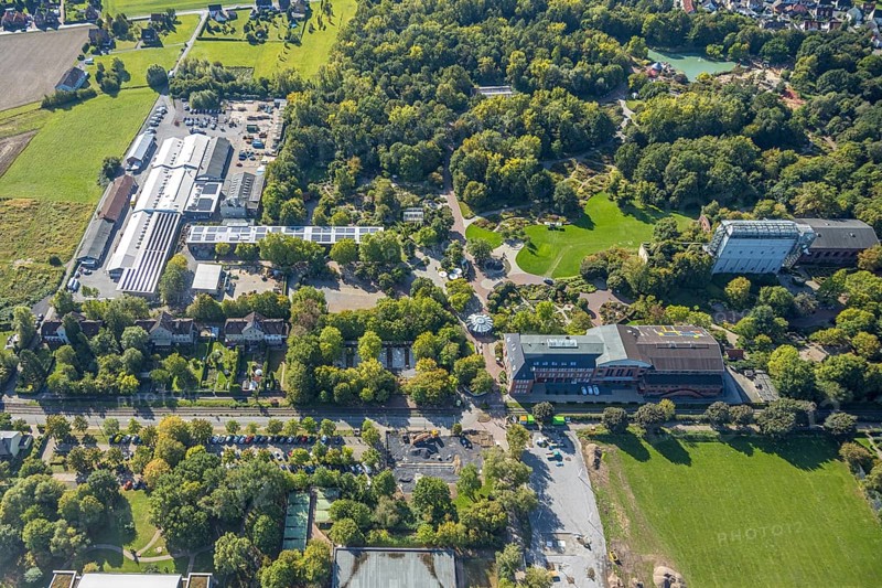 Aerial view, construction site at Freiherr-vom-Stein-Gymnasium, Maximilianpark, Uentrop, Hamm, Ruhr area, North Rhine-Westphalia, Germany, construction work, construction area, building site, building plots, construction measure, construction project, building site, education, educational institution, DE, Europe, grammar school, teaching institute, aerial view, aerial photography, aerial photography, school, overview, reconstruction, bird's eye view, Werner-Figgen-Weg, birds-eyes view, overview