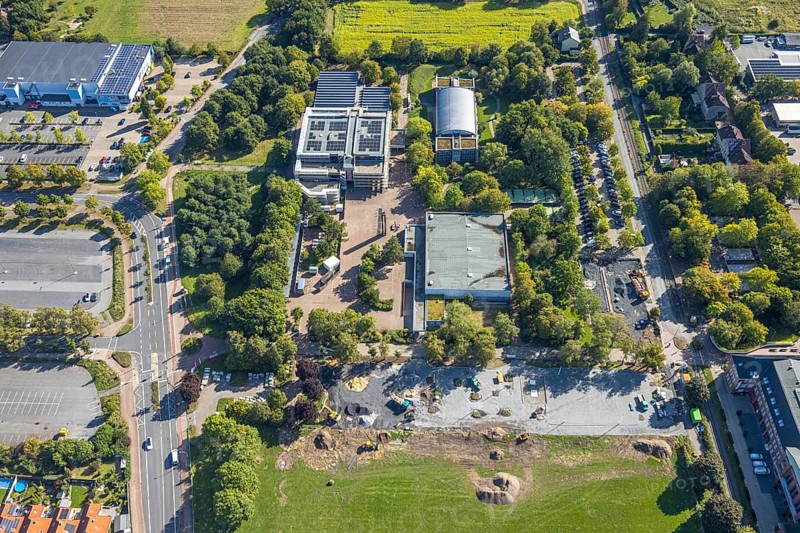 Aerial view, Freiherr-vom-Stein-Gymnasium and construction site, Uentrop, Hamm, Ruhr area, North Rhine-Westphalia, Germany, construction work, construction area, building site, building plots, construction measure, construction project, construction site, education, educational institution, DE, Europe, grammar school, teaching institute, aerial view, aerial photography, aerial photography, new building, school, overview, conversion, bird's eye view, Werner-Figgen-Weg, bird's eye view, overview