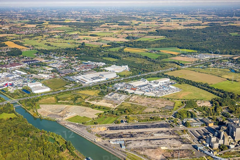 Aerial view, motorway A2 and industrial area Uentrop with Funke Kunststoffe GmbH, Datteln-Hamm canal, planned motorway A2 junction Siegenbeckstraße, Eilmsen, Welver, Ruhr area, North Rhine-Westphalia, Germany, DE, Europe, commercial enterprise, commercial area, commercial property, commercial site, commercial use, Hamm, industrial area, industrial site, canal, aerial view, aerial photography, aerial photography, overview, bird's eye view, birds-eyes view, overview