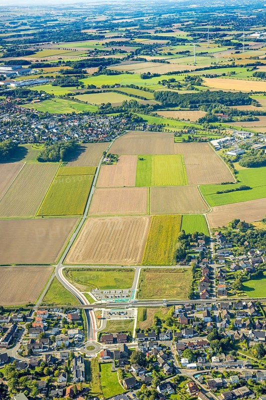 Aerial view, planned stop in Westtünnen, construction site at Südfeldweg and Von-Thünen-Straße for the future railway stop, meadows and fields at Südfeldweg, Rhynern district, Hamm, Ruhr area, North Rhine-Westphalia, Germany, railway tracks, railway station, construction work, construction area, construction site, building plots, construction crane, construction project, construction project, construction site, DE, Deutsche Bahn AG, Europe, large construction site, aerial view, aerial photography, aerial photography, new construction, road tunnel, tunnel, overview, subway, bird's-eye view, overview