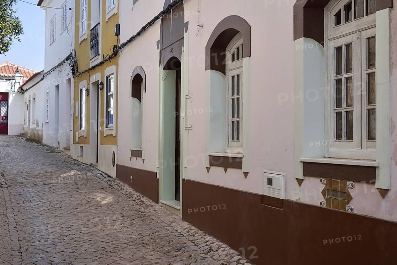 Alley with houses, Silves, Algarve, Portugal