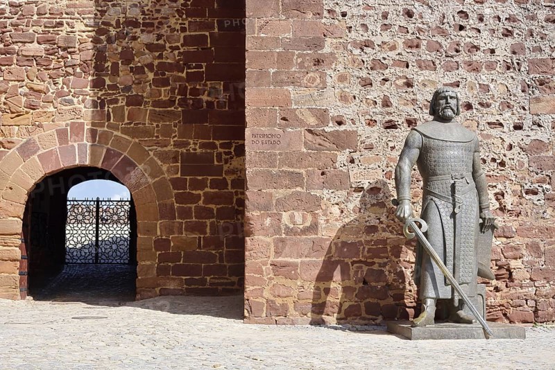 Statue of King Sanchos I at the Castelo dos Mouros castle, Silves, Algarve, Portugal