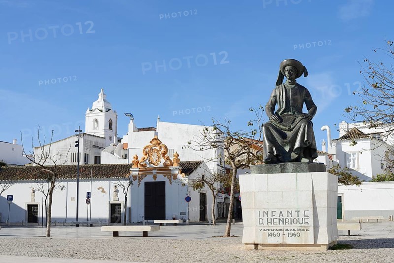 Monument to Henry the Navigator, Praca Infante Dom Henrique, Lagos, Algarve, Portugal