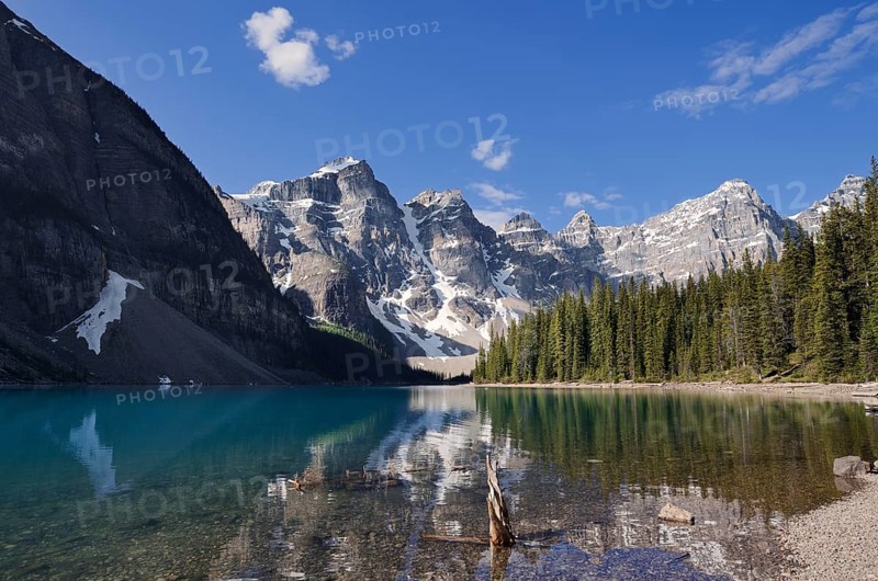 Moraine Lake and mountains of the Valley of the Ten Peaks, Banff National Park, Alberta, Canada
