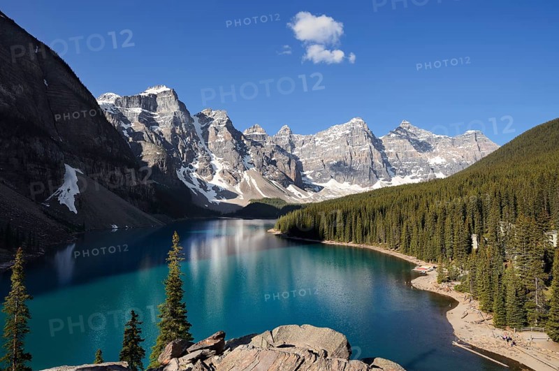 Moraine Lake and mountains of the Valley of the Ten Peaks, Banff National Park, Alberta, Canada