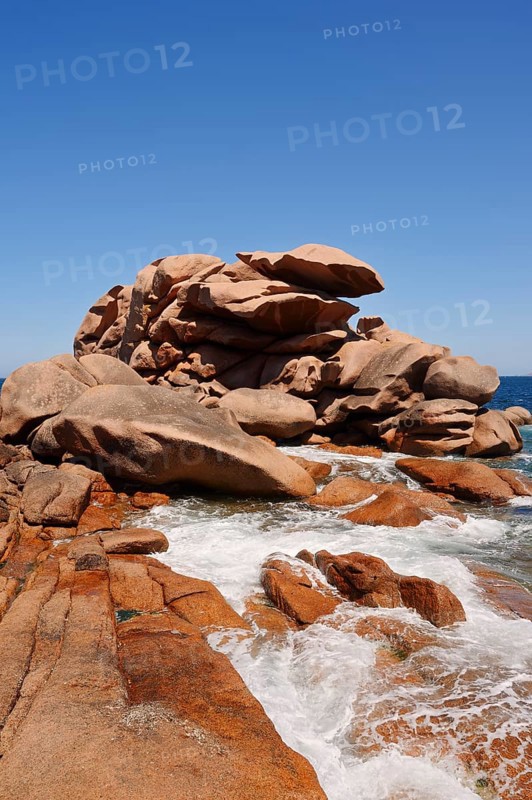 Granite rocks on the Cote de Granit Rose coast near Ploumanac'h, Cotes-d'Armor, Brittany, France
