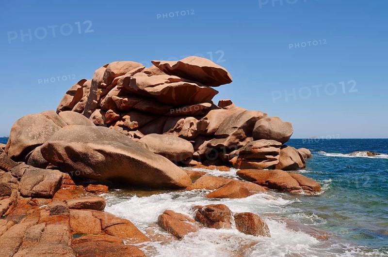 Granite rocks on the Cote de Granit Rose coast near Ploumanac'h, Cotes-d'Armor, Brittany, France