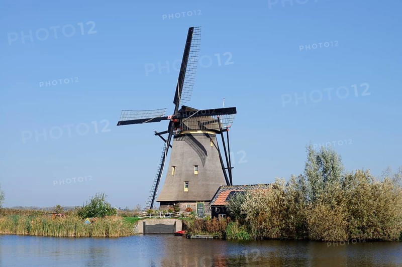Historic windmill, UNESCO World Heritage Site, Kinderdijk, South Holland, Netherlands