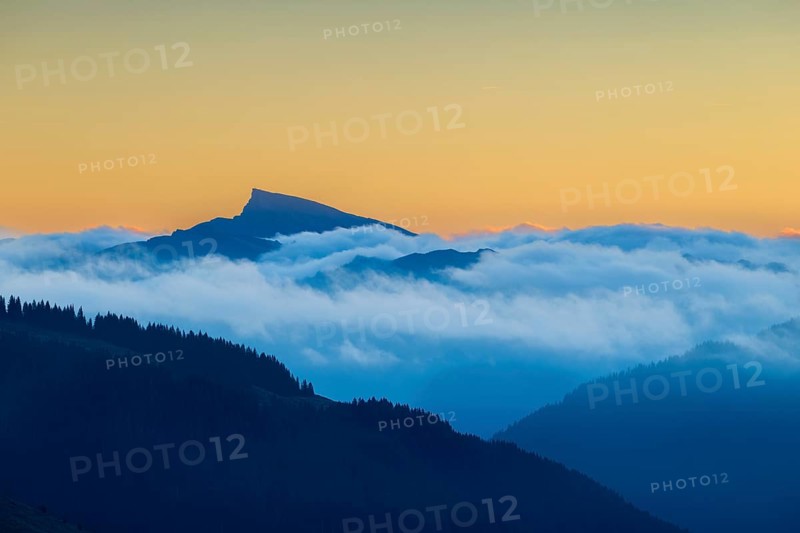 View from the Furkajoch to the Hoher Ifen, mountain peak above the sea of fog, dawn, dawn, autumn, Vorarlberg, Austria