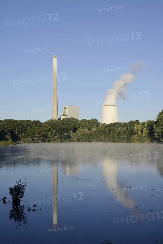 Beversee nature reserve and coal-fired power station in Bergkamen-Heil, Bergkamen, North Rhine-Westphalia, Germany