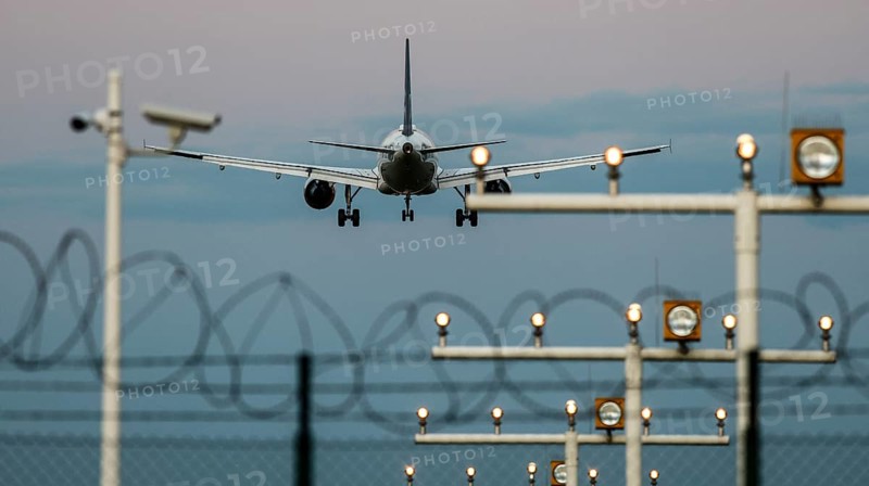 Landing of an aircraft at BER Berlin Brandenburg Willy Brandt Airport, Schönefeld, 29/09/2025, Schönefeld, Brandenburg, Germany