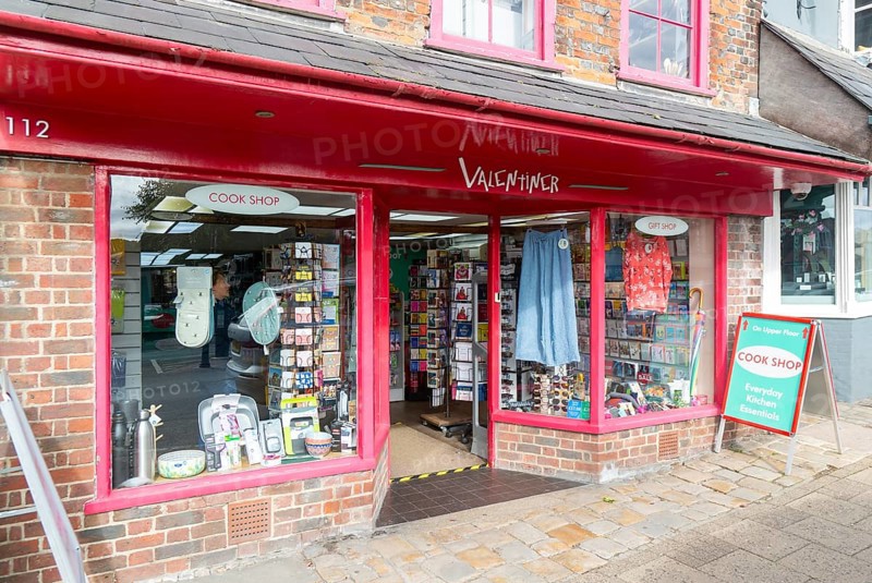 Valentiner Designs gift shop and kitchenware, High Street, Marlborough, Wiltshire, England, UK