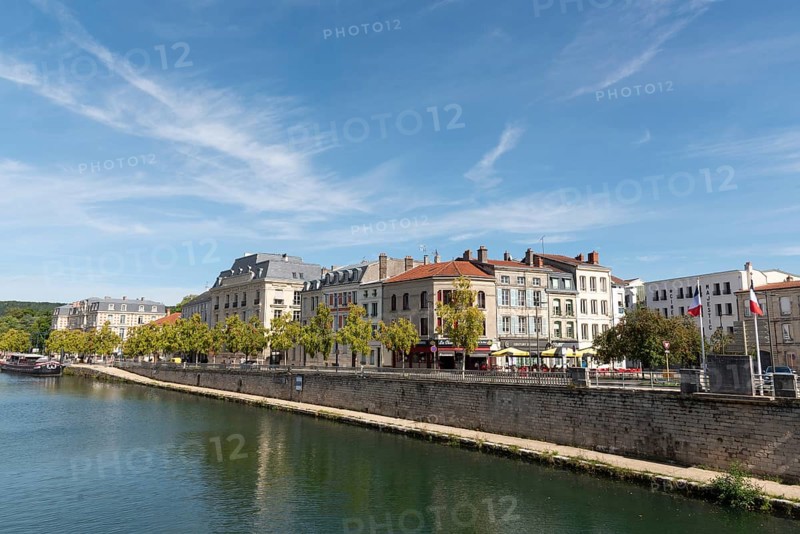 Riverbank, River Meuse, Verdun, Département Meuse, Grand Est, France