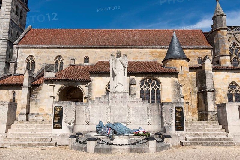 War memorial, Église Saint-Martin d'Étain, Church of St Martin, Étain, commune, Verdun, Département Meuse, Grand Est, France