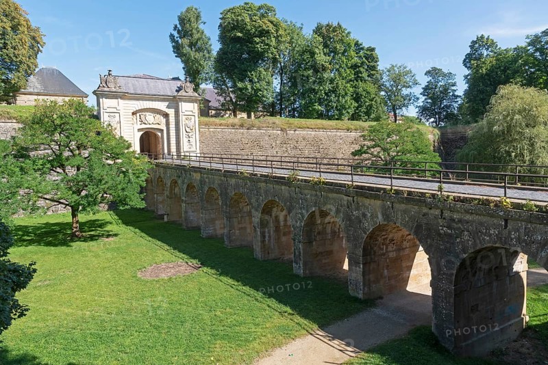 Porte de France, fortress gate, bridge, fortress wall, fortress moat, citadel, Vauban fortifications, UNESCO World Heritage Site, Longwy, Département Meurthe-et-Moselle, Grand Est, France