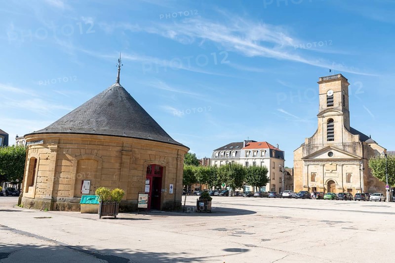 Tourist information centre, Saint-Dagobert church, historical monument, Place Darche, parade square, Longwy, Département Meurthe-et-Moselle, Grand Est, France