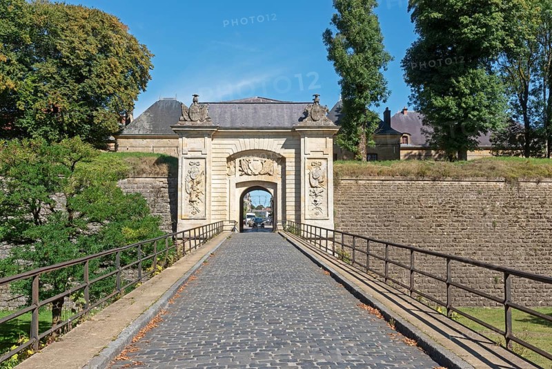 Porte de France, fortress gate, bridge, citadel, Vauban fortifications, UNESCO World Heritage Site, Longwy, Département Meurthe-et-Moselle, Grand Est, France