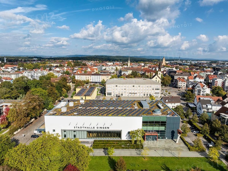 Aerial view of the town of Singen am Hohentwiel with the town hall, multi-purpose hall, event location, behind it the town hall, district of Constance, Baden-Württemberg, Germany