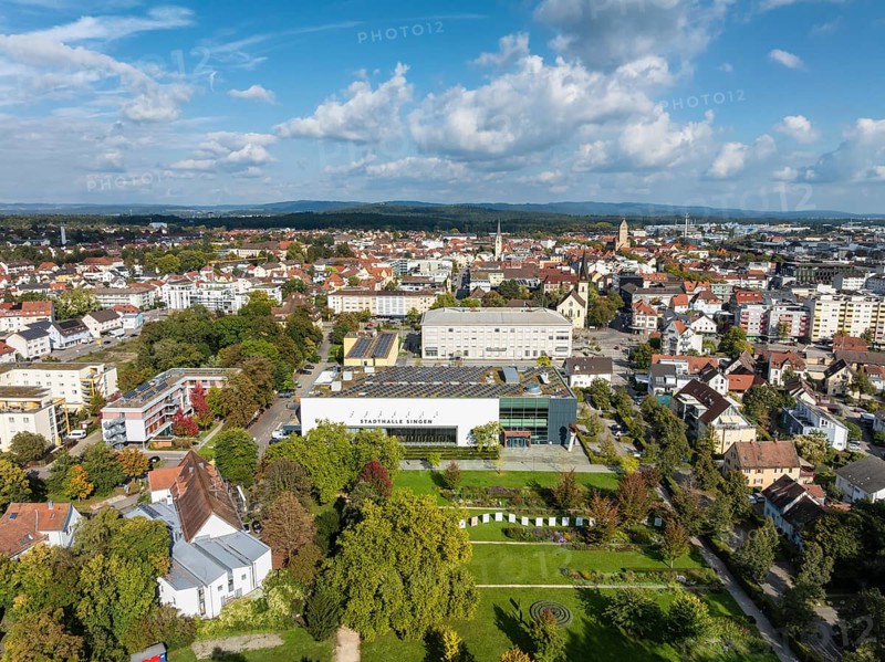 Aerial view of the town of Singen am Hohentwiel with the town hall, multi-purpose hall, event location, behind it the town hall, district of Constance, Baden-Württemberg, Germany