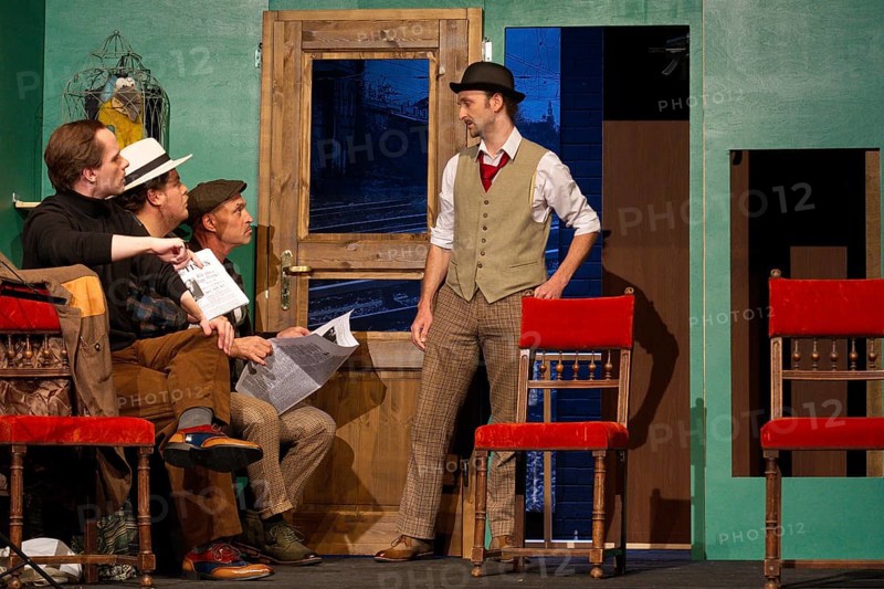 Thilo Herrmann (Prof. Marcus), Silvio Hildebrandt (Dr Courtenay), Pablo Nina Toculescu (Willie Knoxton), Henning Wolff (Louis Harvey), LADYKILLERS, photo rehearsal on 29.09.2025 at the Berliner Kriminaltheater, Berlin, premiere: 15.10.2025