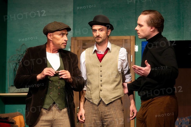 Silvio Hildebrandt (Dr Courtenay), Thilo Herrmann (Prof Marcus), Henning Wolff (Louis Harvey), LADYKILLERS, photo rehearsal on 29.09.2025 at the Berliner Kriminaltheater, Berlin, premiere: 15.10.2025