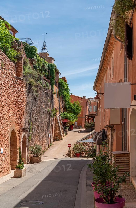 Impression of Roussillon, a commune in the Vaucluse department of the Provence region in southern France