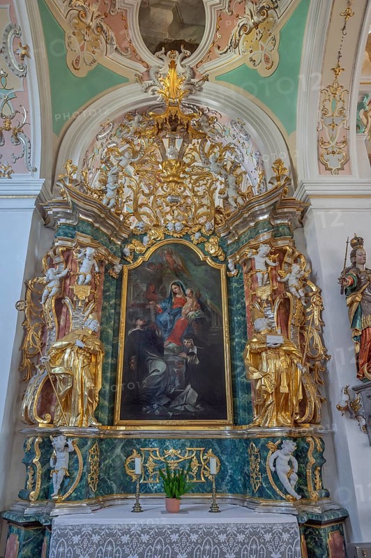 Church of St Gallus and Ulrich, side altar with figures of saints and putti, Kisslegg, Allgäu, Baden-Württemberg, Germany