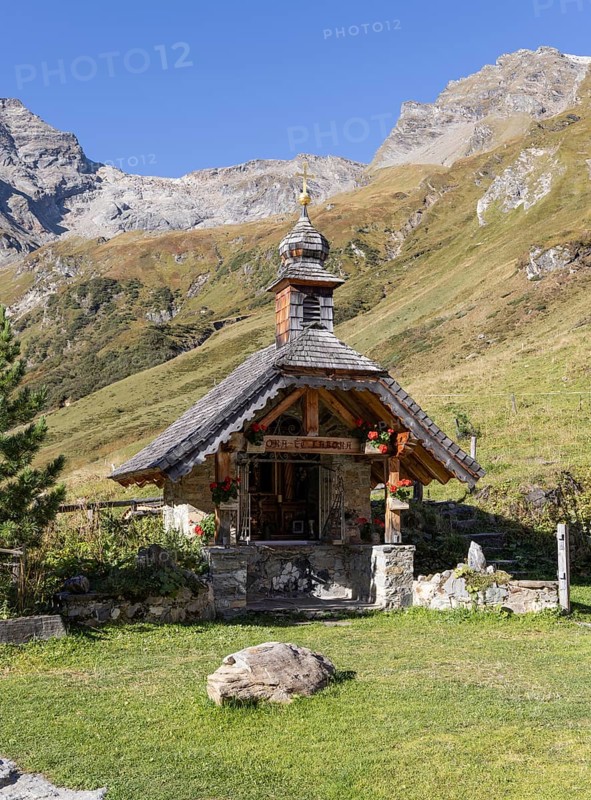 Chapel, mountain panorama, Fürthermoaralm, Pinzgau, Mooserboden reservoir