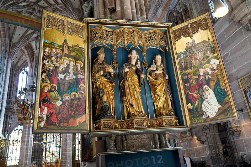 Magnificent altar with detailed figures and gilded decorations, Church of St Lawrence, Nuremberg, Middle Franconia, Franconia, Bavaria, Germany