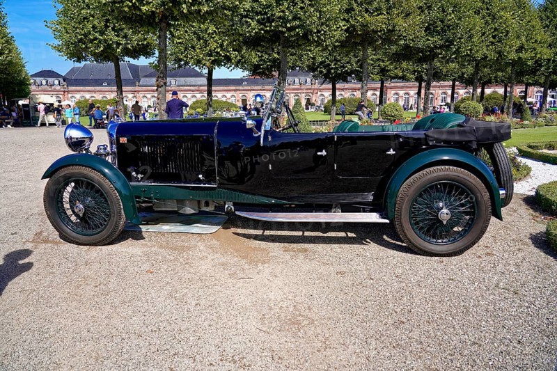 Lagonda, Oldtimer Classic, Gala International Concours d'Elegance Schwetzingen 2025, Germany, Europe, Classic black and green vintage car, parked sideways on a gravelled area