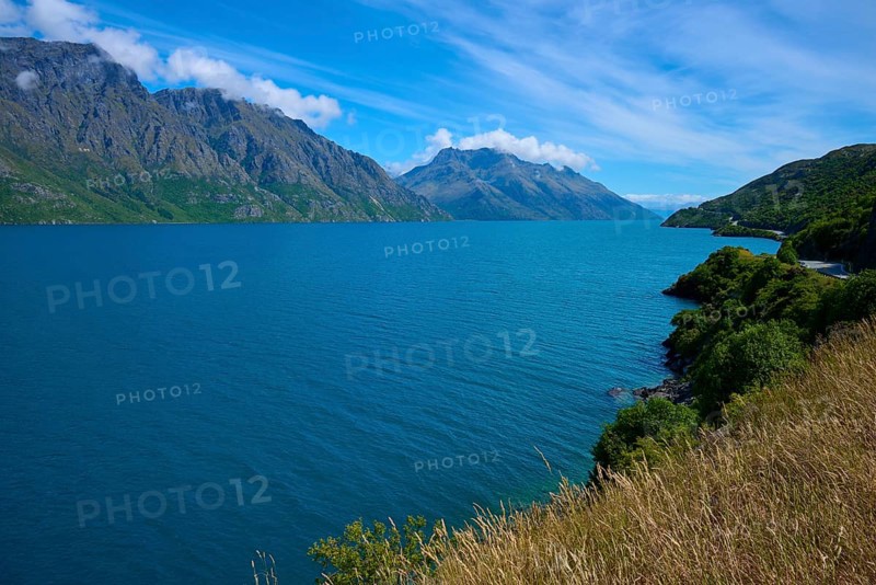 Sweeping views over a tranquil lake nestled in majestic mountains, Devil's Staircase Lookout Point, Kingston, Lake Wakatipu, Queenstown-Lakes District, Otago, South Island, New Zealand
