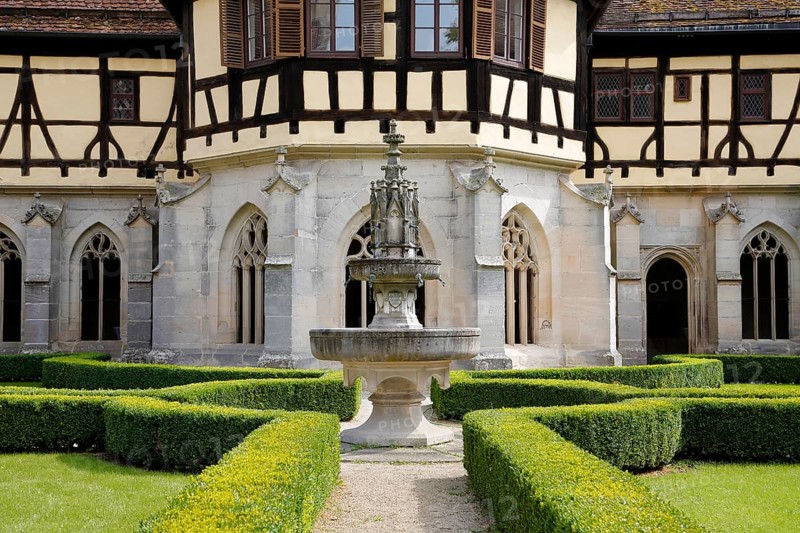 Bebenhausen Monastery, well house, half-timbered building, Gothic cloister, sacred building, historic building, architecture, former Cistercian abbey, medieval monastery, cloister garden, well, listed building, Bebenhausen district of the university town of Tübingen, Schönbuch, Baden-Württemberg, Germany