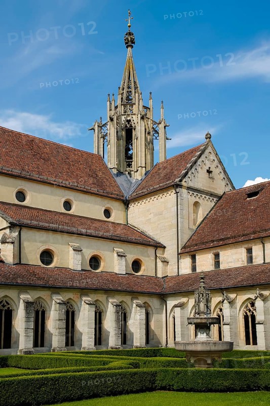 Bebenhausen Monastery, Gothic cloister, sacred building, historic building, architecture, former Cistercian abbey, medieval monastery, cloister garden, monastery church, fountain, listed building, Bebenhausen district of the university town of Tübingen, Schönbuch, Baden-Württemberg, Germany