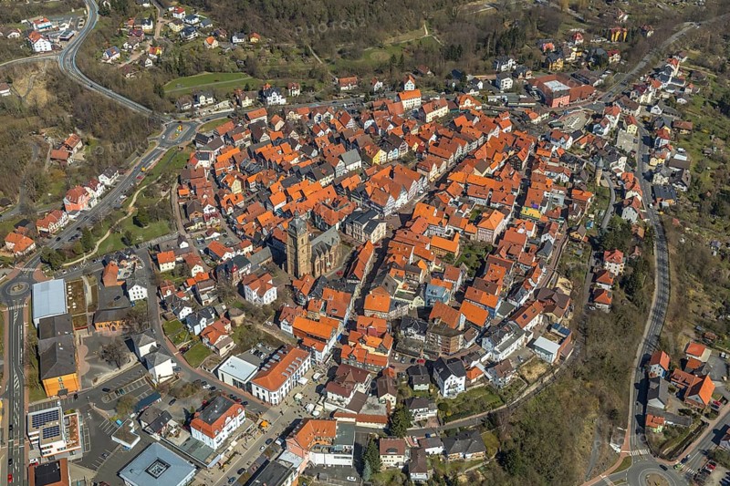 Aerial view, town centre of Wildungen with Protestant church on the town hill, in Bad Wildungen in Hesse. Bad Wildungen, spa centre and state bath in the district of Waldeck-Frankenberg, North Hesse, Hesse, Germany, Bad Wildungen, DEU, Europe, birds-eyes view, aerial view, aerial photography, aerial photography, overview, bird's eye view