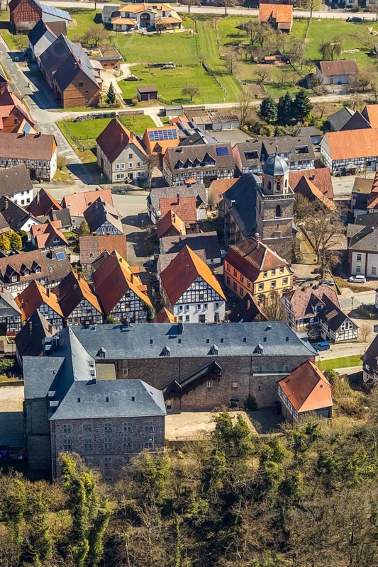 Aerial view, Rhoden in Diemelsee in Hesse, historic town centre with Rhoden Castle, transitional building from a castle complex to a castle, Rhoden Protestant Church. Diemelsee, district Waldeck-Frankenberg, North Hesse, Upland, Hesse, Germany, Diemelstadt, DEU, Europe, birds-eyes view, aerial view, aerial photography, aerial photography, overview, overview, bird's eye view
