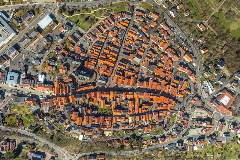 Aerial view, town centre of Wildungen with Protestant church on the town hill, in Bad Wildungen in Hesse. Bad Wildungen, spa centre and state bath in the district of Waldeck-Frankenberg, North Hesse, Hesse, Germany, Bad Wildungen, DEU, Europe, birds-eyes view, aerial view, aerial photography, aerial photography, overview, bird's eye view