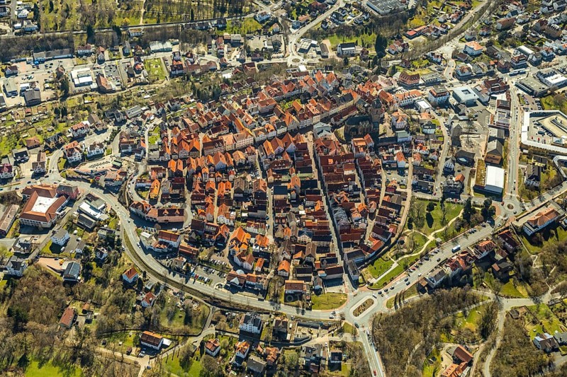 Aerial view, town centre of Wildungen with Protestant church on the town hill, in Bad Wildungen in Hesse. Bad Wildungen, spa centre and state bath in the district of Waldeck-Frankenberg, North Hesse, Hesse, Germany, Bad Wildungen, DEU, Europe, birds-eyes view, aerial view, aerial photography, aerial photography, overview, bird's eye view