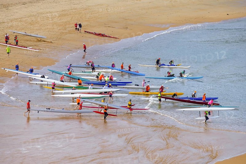 Lots of canoes at Kaiteriteri beach in New Zealand